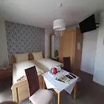 Fogadó Gaestehaus Edelmann 3*