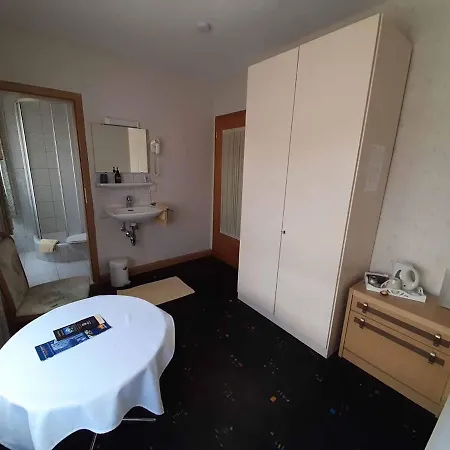 אורחן Gaestehaus Edelmann